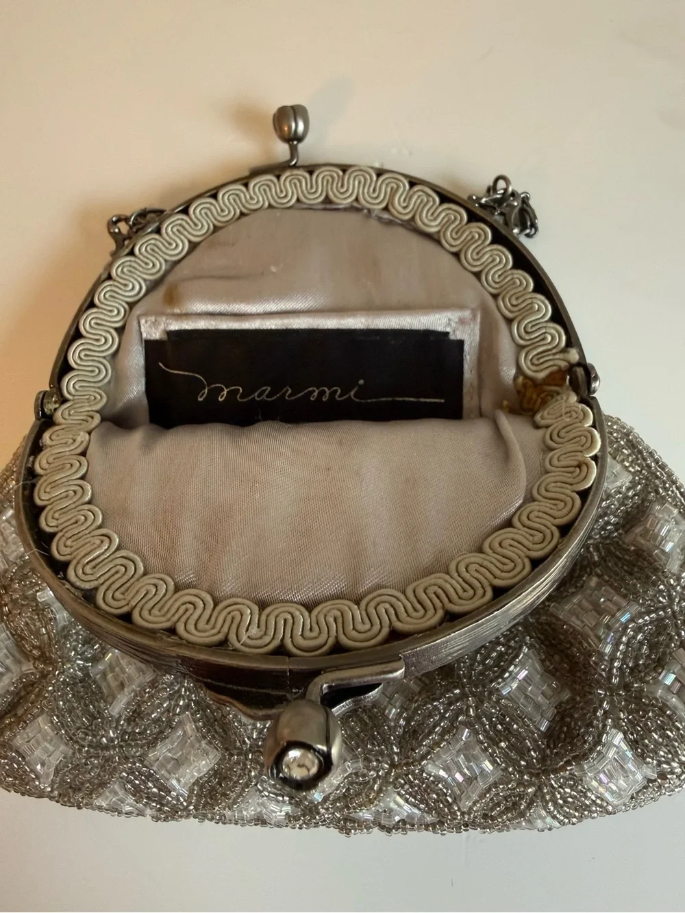 Marmi Beaded Evening Bag Silver White Seed Bead Kiss Lock Chain Purse Clutch